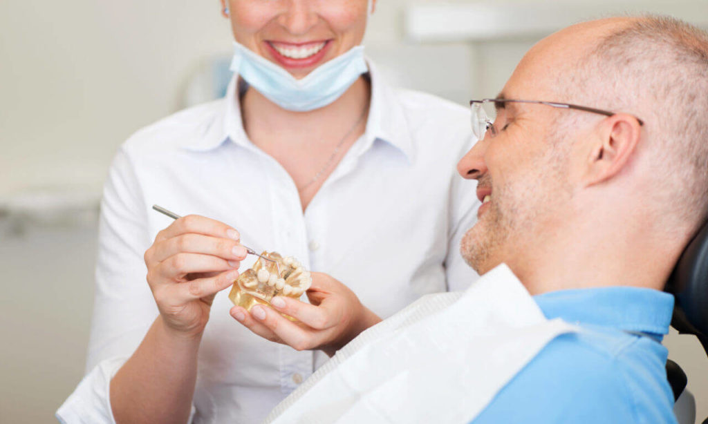Виды протезирования зубов на Римской